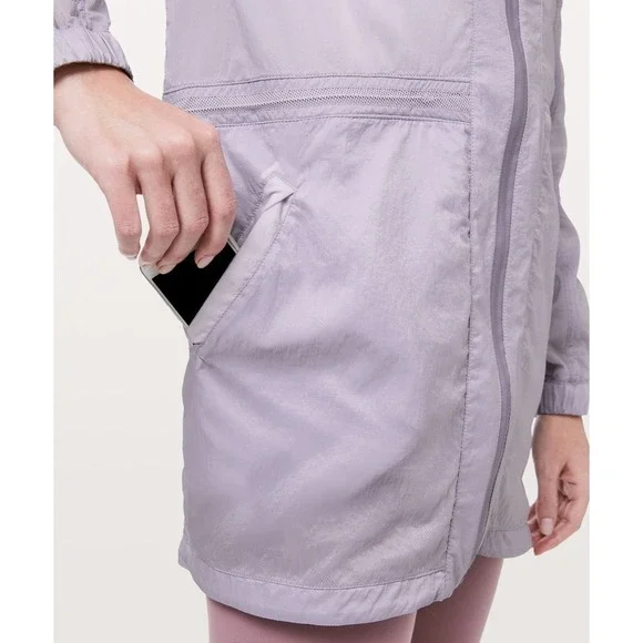 Lululemon‎ Clear Intention Jacket Women's Size 12 Hooded Windbreaker Lavender - Picture 4 of 14